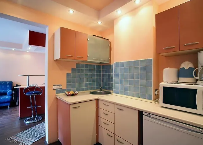 غراند أكوموديشن *