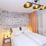 Grand Apartment *