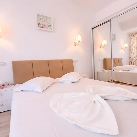 Grand Apartment